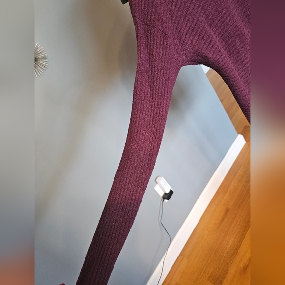 EXPRESS- SMALL- WOOL- EGGPLANT COLOR - Picture 3 of 5